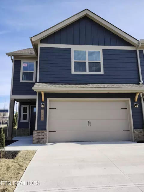 1336 Mountain Quail Cir, Maryville, TN 37801