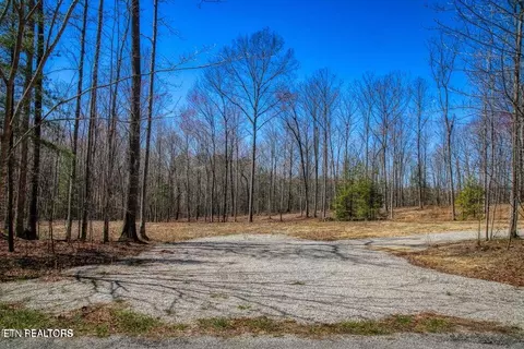 212 Sarah Beth Dr, Jamestown, TN 38556