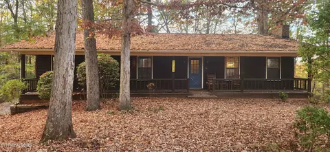 3139 Fairoaks Dr, Maryville, TN 37803