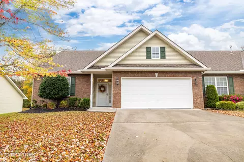 717 Mountainoak Ln, Powell, TN 37849