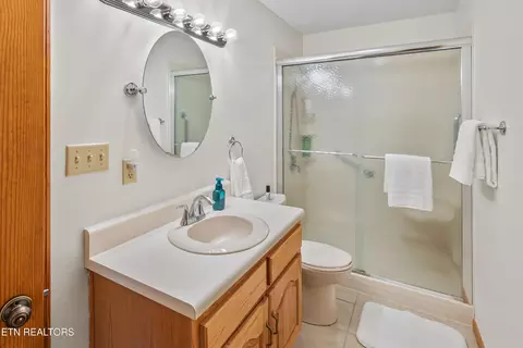 Bath - 124 Marble View Dr, Kingston, TN 37763 photo 3 of 3