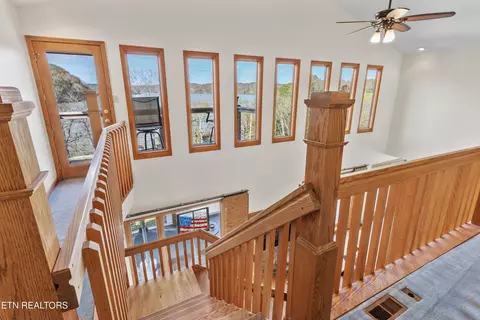 Entry Way - 124 Marble View Dr, Kingston, TN 37763 photo 4 of 6