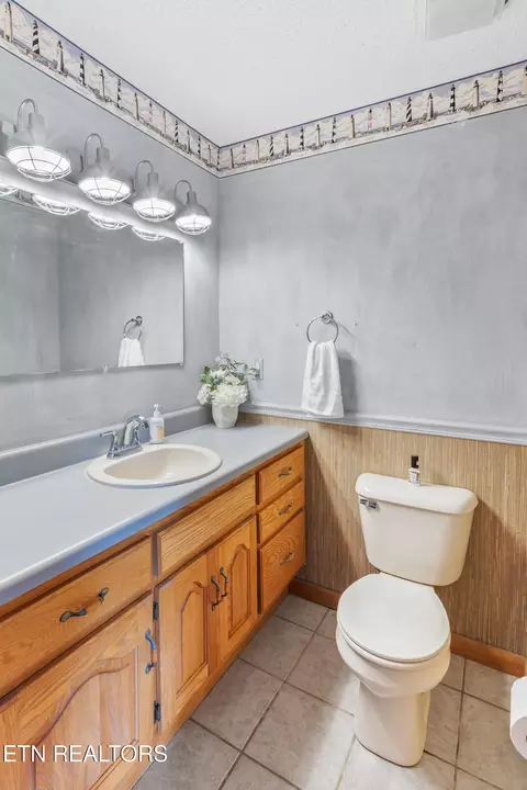 Bath - 124 Marble View Dr, Kingston, TN 37763 photo 1 of 3