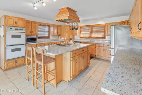 Kitchen - 124 Marble View Dr, Kingston, TN 37763 photo 1 of 4