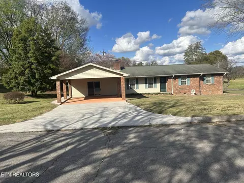 211 Hubbard Dr, Maryville, TN 37804