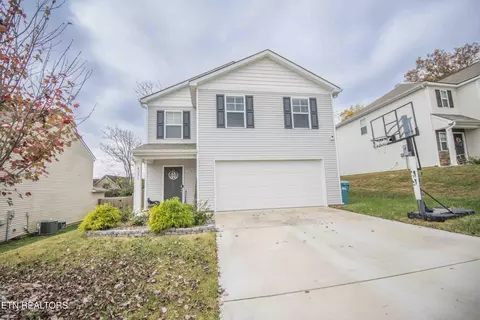 8021 Free Range Ln, Knoxville, TN 37938