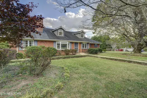 506 E 9th Ave, Johnson City, TN 37601 photo 4