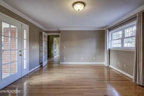 506 E 9th Ave, Johnson City, TN 37601 photo 20