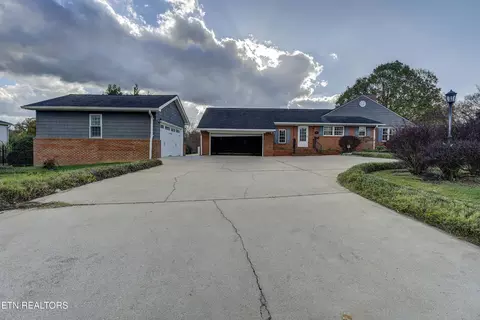 506 E 9th Ave, Johnson City, TN 37601 photo 48