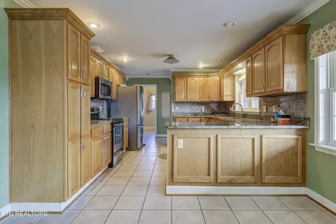 506 E 9th Ave, Johnson City, TN 37601 photo 11