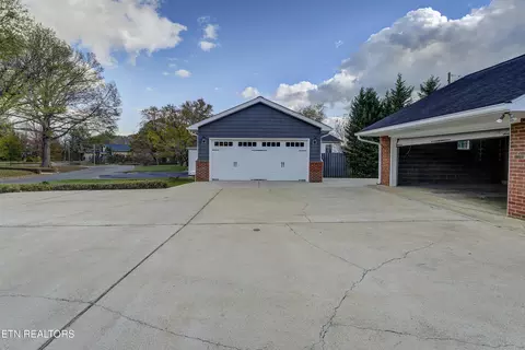 506 E 9th Ave, Johnson City, TN 37601 photo 51