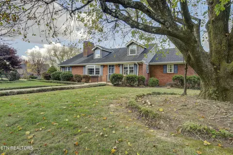 506 E 9th Ave, Johnson City, TN 37601 photo 3