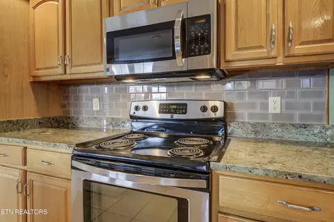 506 E 9th Ave, Johnson City, TN 37601 photo 14