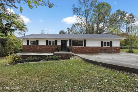 1815 Kim Watt Dr, Knoxville, TN 37909