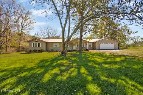 7806 Vandever Rd, Crossville, TN 38572