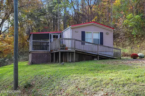 9829 Norris Fwy, Powell, TN 37849