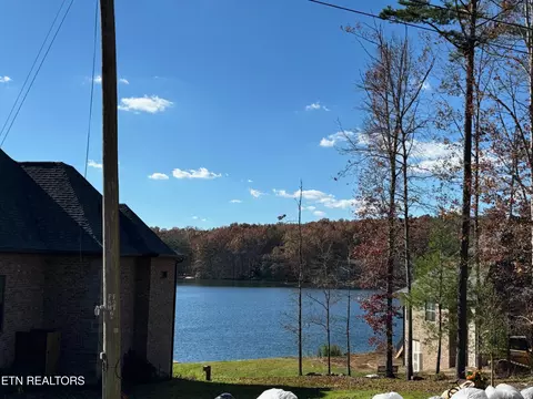 246 Malvern Rd, Fairfield Glade, TN 38558