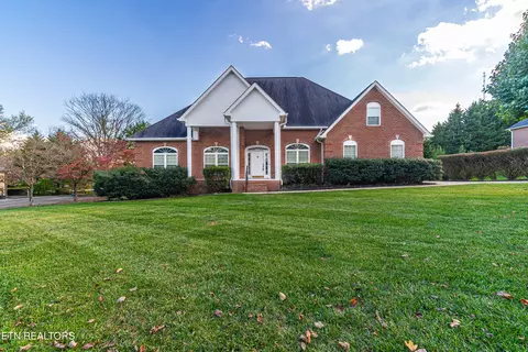22 Raintree Xing, Oak Ridge, TN 37830