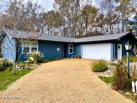 14 Julien Ct, Crossville, TN 38558