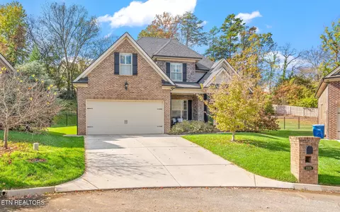 1105 Ansley Woods Way, Knoxville, TN 37923