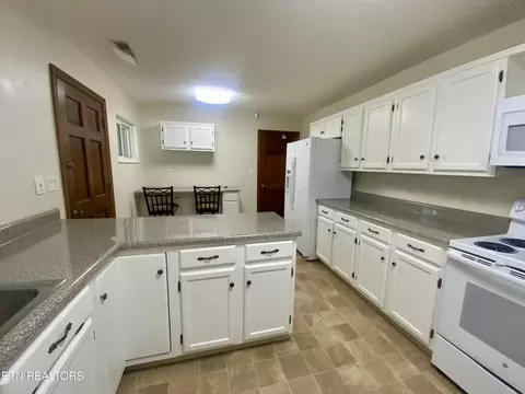 Kitchen - 312 Maple St, Clinton, TN 37716 photo 1 of 4