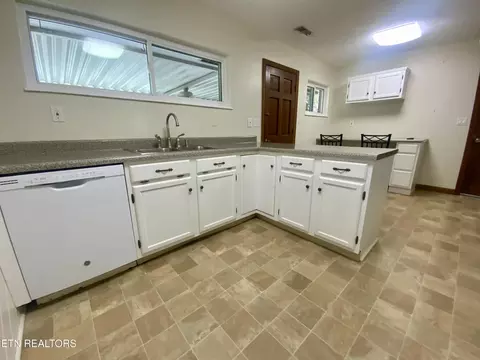 Kitchen - 312 Maple St, Clinton, TN 37716 photo 3 of 4