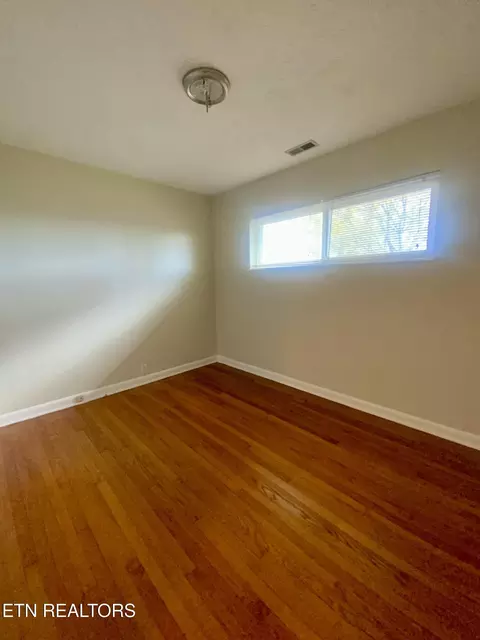 Bedroom - 312 Maple St, Clinton, TN 37716 photo 1 of 3