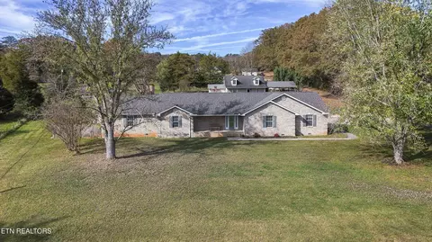 5829 Maloneyville Rd, Corryton, TN 37721