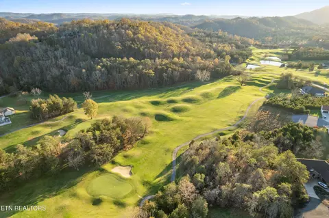126 Legends Pl, Tazewell, TN 37879