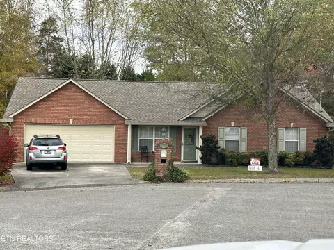 6615 Delighted Ln, Corryton, TN 37721