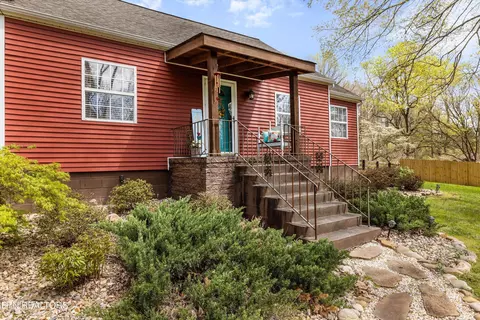 5704 Wise Springs Rd, Knoxville, TN 37918
