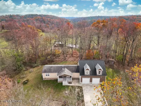 821 Ridge Circle Rd, Andersonville, TN 37705