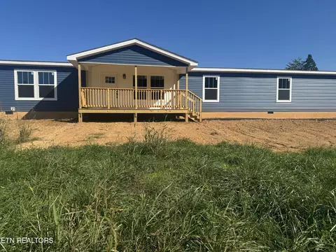 339 Bungalow Dr, Dandridge, TN 37725