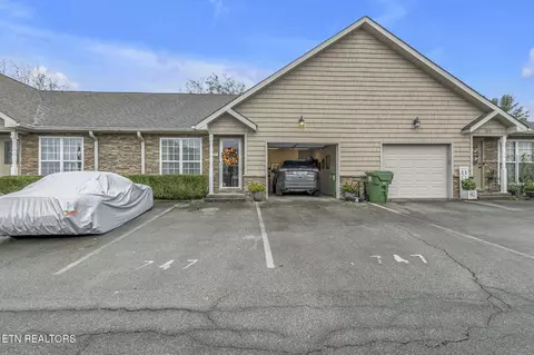 747 Casey Ln, Maryville, TN 37801