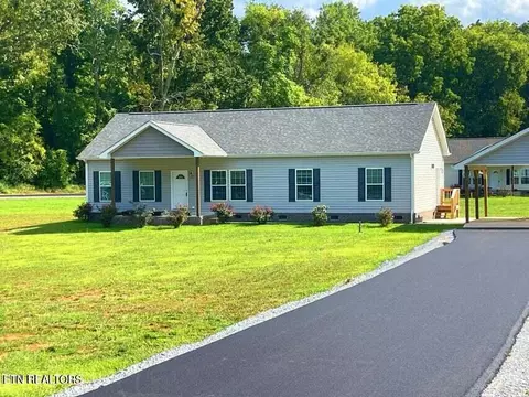 135 Waters Edge Dr, Spring City, TN 37381