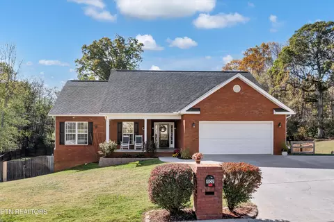 402 Meadowlake Cir, Seymour, TN 37865