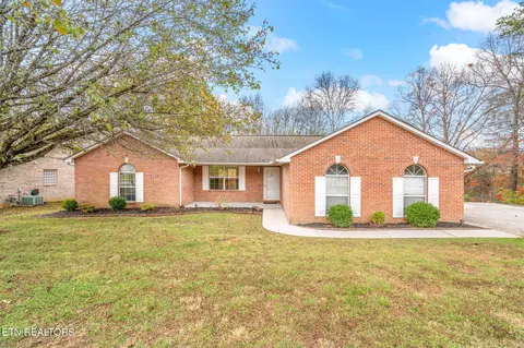 8155 Florence Gardens Rd, Knoxville, TN 37938
