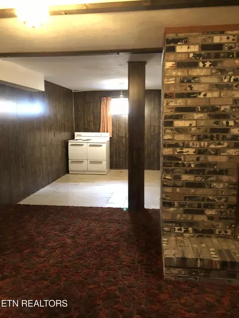 Kitchen - 154 E Wolf Valley Rd, Heiskell, TN 37754 photo 5 of 5