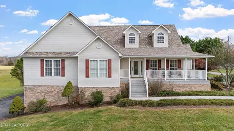821 Island Ford Rd, Jacksboro, TN 37757