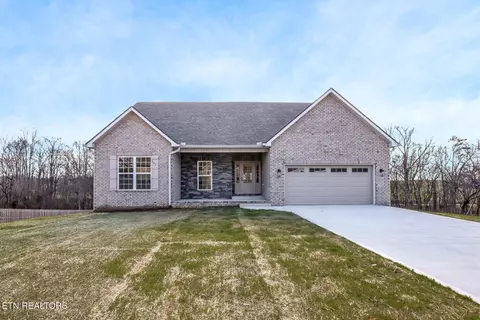 711 Farm Of The Smokies Way, Maryville, TN 37804
