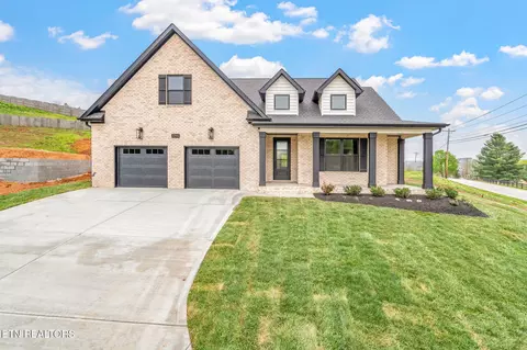 2202 Hickory Crest Ln, Knoxville, TN 37932