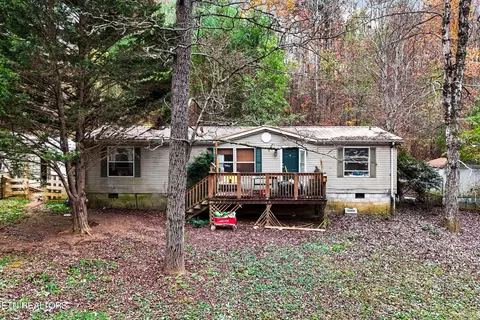 221 Allison Dr, Harriman, TN 37748