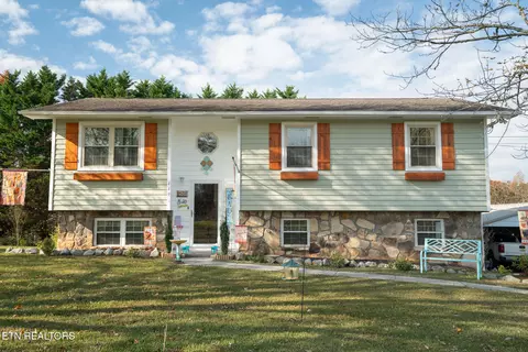 449 Water Oak Dr, Seymour, TN 37865