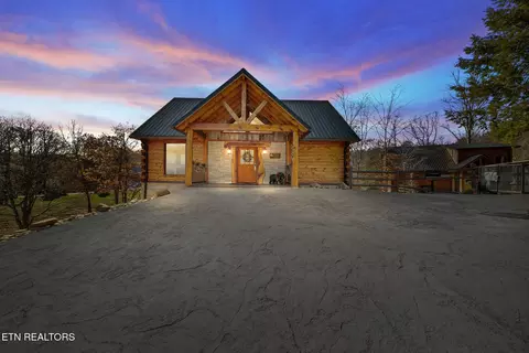 2307 Wild Heron Way, Sevierville, TN 37862