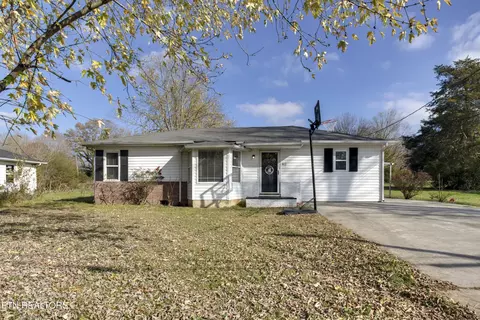 412 N Niota Rd, Englewood, TN 37329