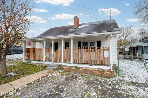 2424 Idle Hour Rd, Kingsport, TN 37660