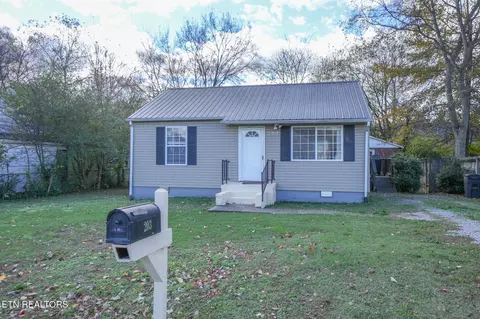 203 Coleman St, Maryville, TN 37804