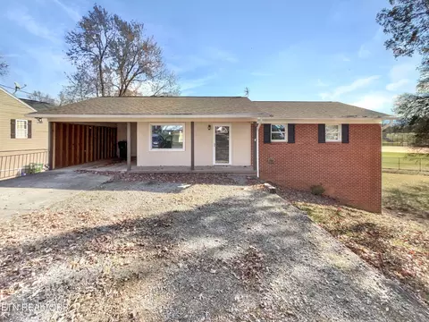 1522 Cherry Dr, Maryville, TN 37804