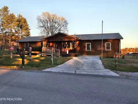 798 Sand Cave Rd, Ewing, VA 24248 photo 1