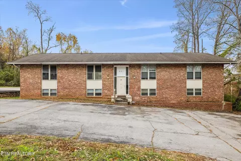 901 NW Flanders Ln, Knoxville, TN 37919